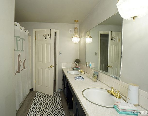 457 Cherry Lane, Lewiston, NY 14092