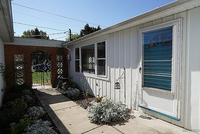 457 Cherry Lane, Lewiston, NY 14092