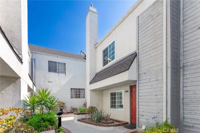618 N Howard Street 128, Glendale, CA 91206