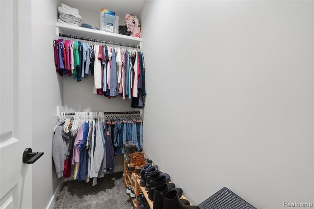2535 Biddle Avenue, Wyandotte, MI 48192