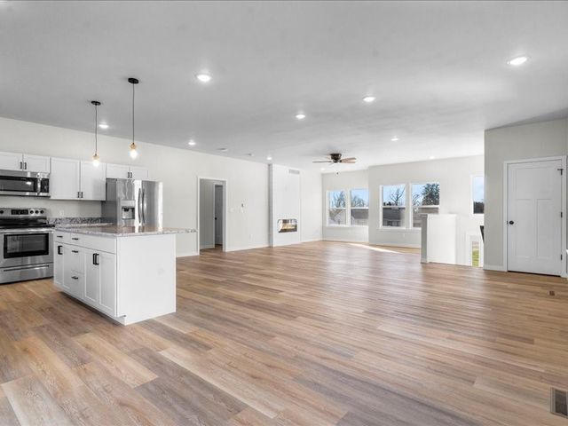 425 N Stewart Street, North Liberty, IA 52317