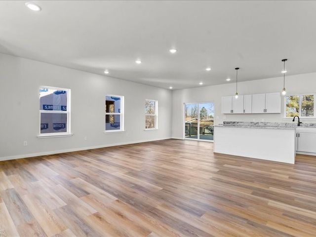 425 N Stewart Street, North Liberty, IA 52317