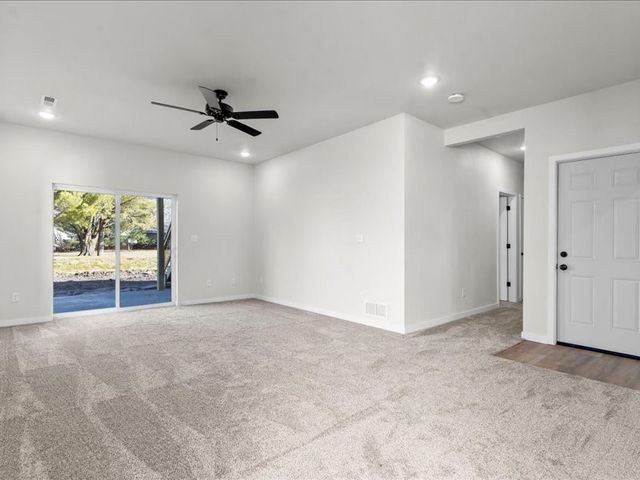 425 N Stewart Street, North Liberty, IA 52317