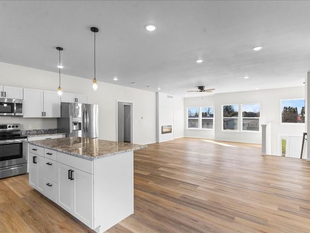 425 N Stewart Street, North Liberty, IA 52317