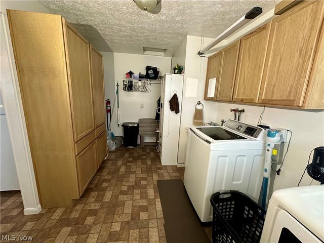 1298 Elberon Avenue, Salem, OH 44460