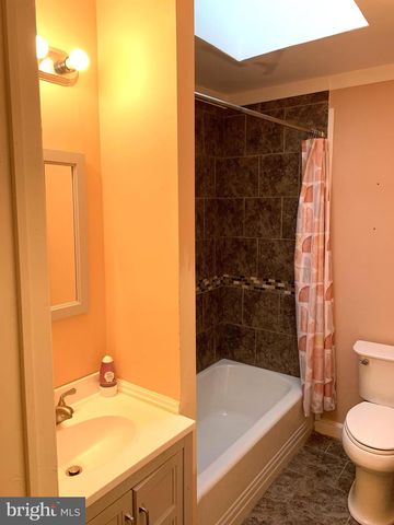 2716 W LANVALE ST, Baltimore, MD 21216