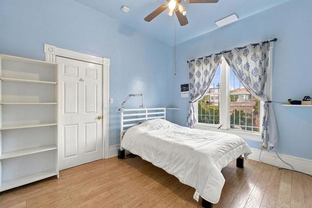 5457 Vicente Way, Oakland, CA 94609