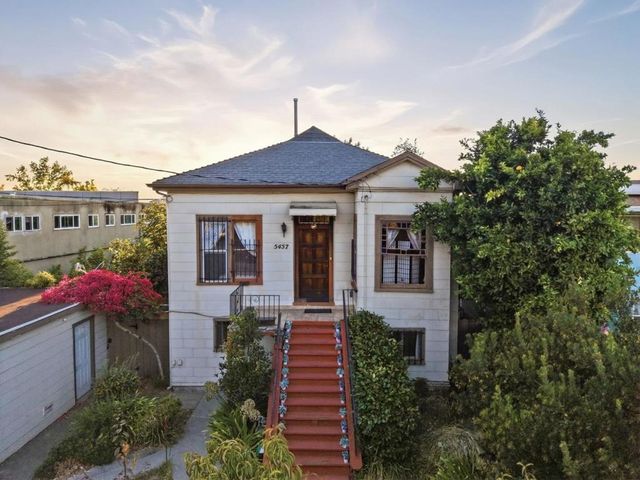 5457 Vicente Way, Oakland, CA 94609