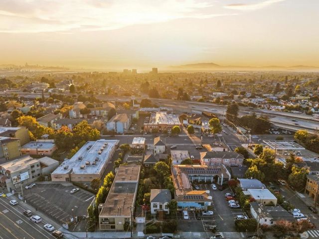 5457 Vicente Way, Oakland, CA 94609