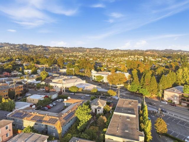 5457 Vicente Way, Oakland, CA 94609
