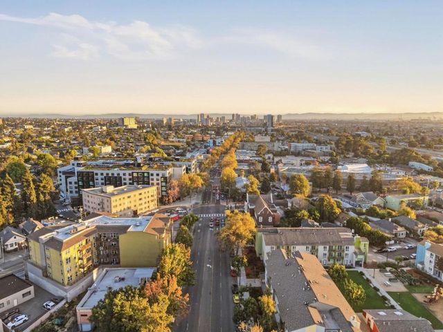 5457 Vicente Way, Oakland, CA 94609