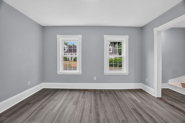3 Birch Ave, Plymouth, MA 02360