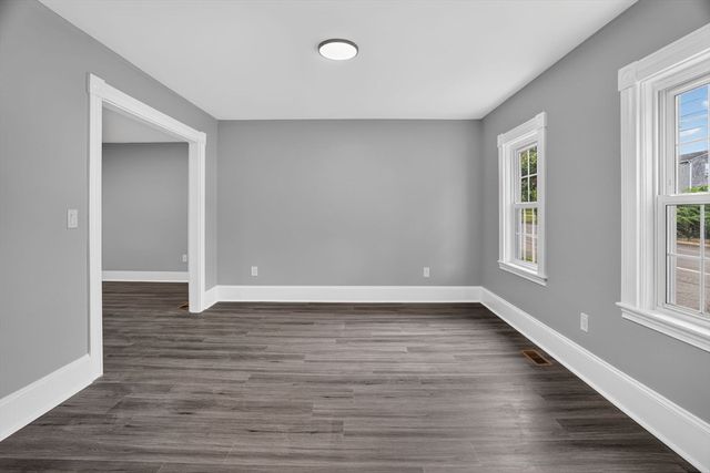 3 Birch Ave, Plymouth, MA 02360