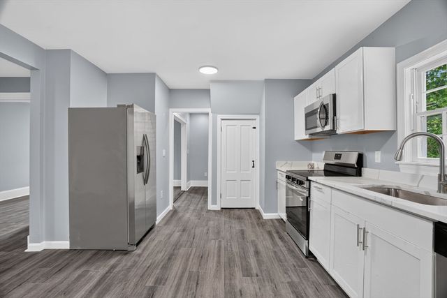 3 Birch Ave, Plymouth, MA 02360