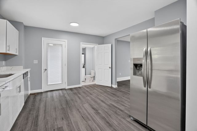 3 Birch Ave, Plymouth, MA 02360