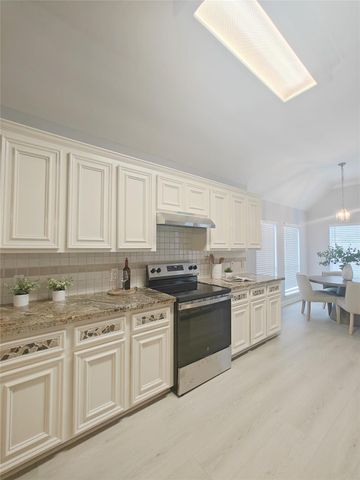 3810 Paigewood Drive, Pearland, TX 77584