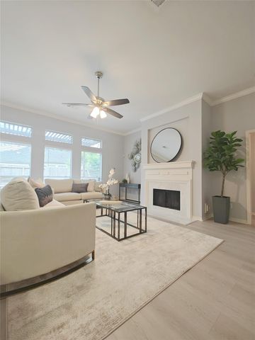 3810 Paigewood Drive, Pearland, TX 77584