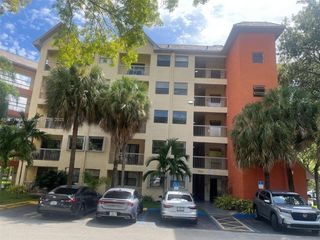 8180 Geneva Ct 518B, Doral, FL 33166