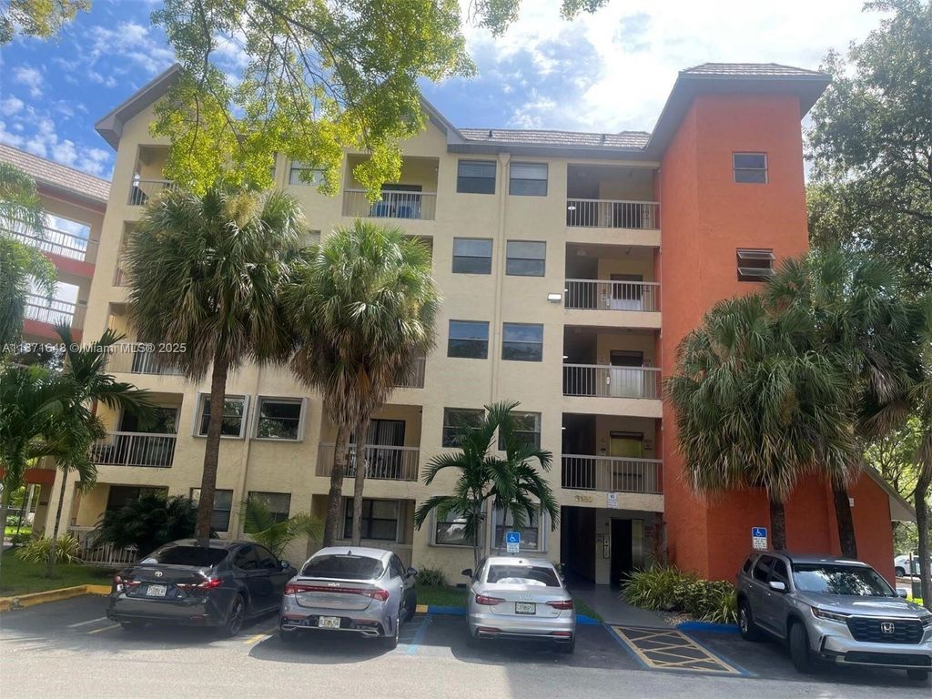 8180 Geneva Ct 518B, Doral, FL 33166