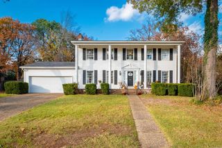 10712 Yosemite Valley Drive, Little Rock, AR 72212