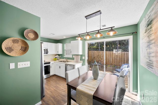 6483 Saint Bernard Way, Charlotte, NC 28269