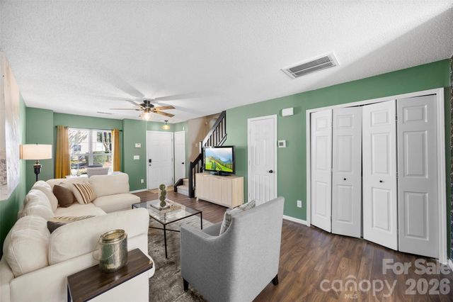 6483 Saint Bernard Way, Charlotte, NC 28269