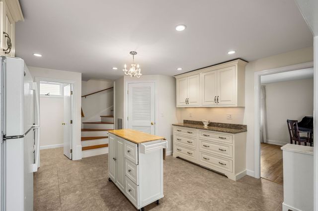 1 Lewis Ave, Salisbury, MA 01952