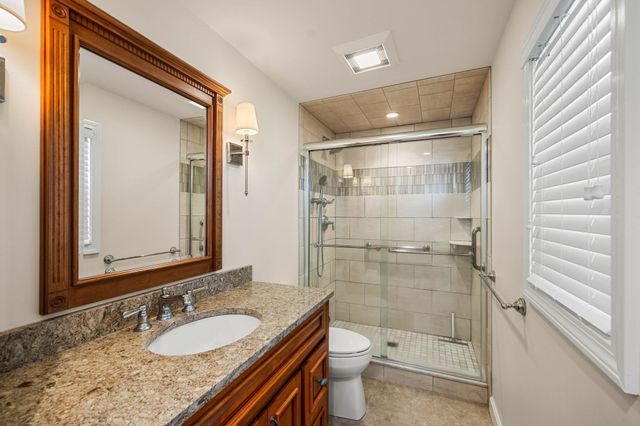 1 Lewis Ave, Salisbury, MA 01952