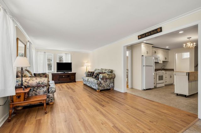 1 Lewis Ave, Salisbury, MA 01952