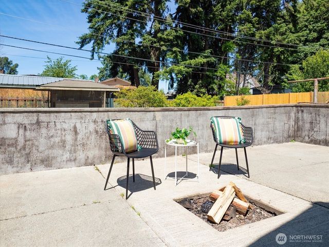 1103 E 71st Street, Tacoma, WA 98404