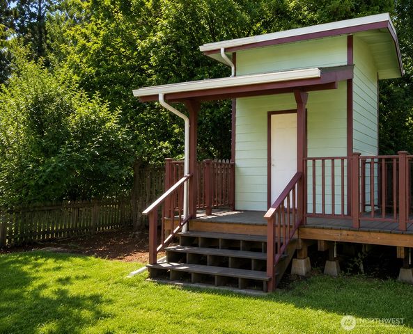 1103 E 71st Street, Tacoma, WA 98404