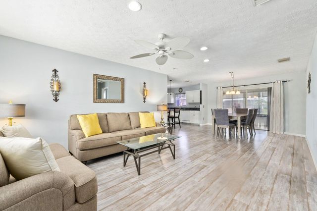 5713 Spindle Place, Fort Pierce, FL 34982