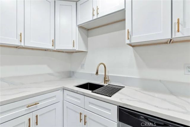 1404 Ivan Avenue, Bakersfield, CA 93304