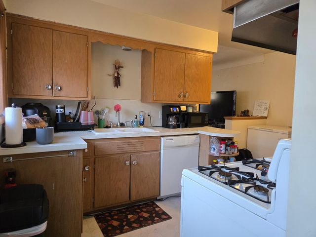 1098 26th Avenue SE, Minneapolis, MN 55414