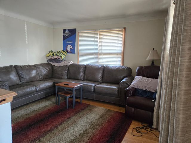 1098 26th Avenue SE, Minneapolis, MN 55414