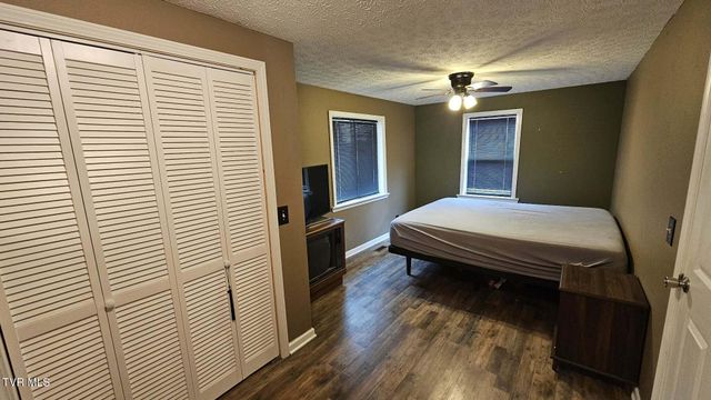 598 Hortons Summit Road, Duffield, VA 24244