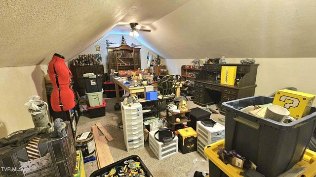 598 Hortons Summit Road, Duffield, VA 24244