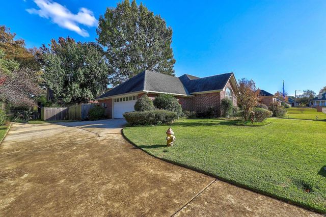 16 Dogwood Place, Texarkana, TX 75503