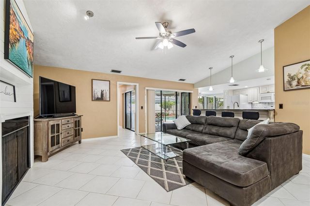 1563 MISTY PLATEAU TRAIL, Clearwater, FL 33765