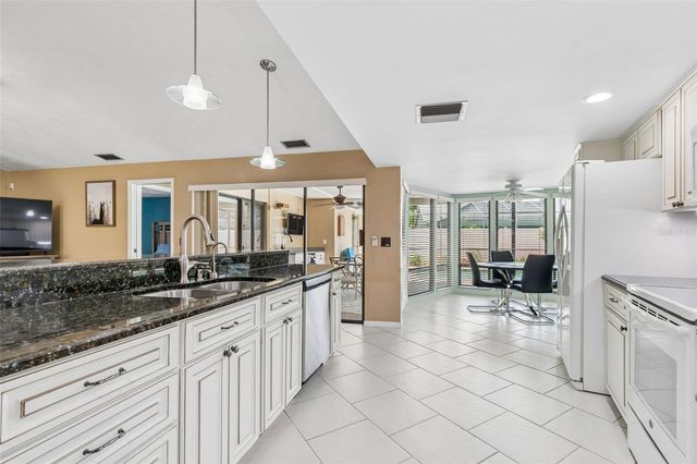 1563 MISTY PLATEAU TRAIL, Clearwater, FL 33765