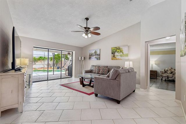 1563 MISTY PLATEAU TRAIL, Clearwater, FL 33765