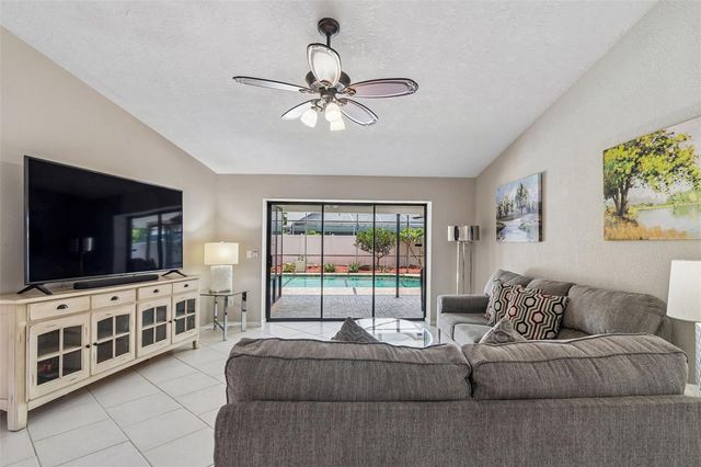1563 MISTY PLATEAU TRAIL, Clearwater, FL 33765