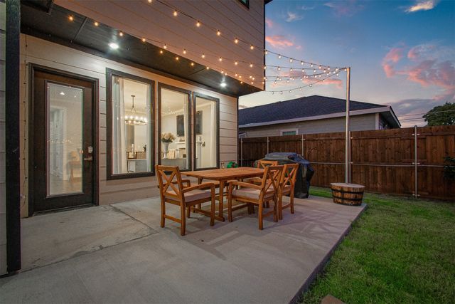 1508 Nomas Street, Dallas, TX 75212