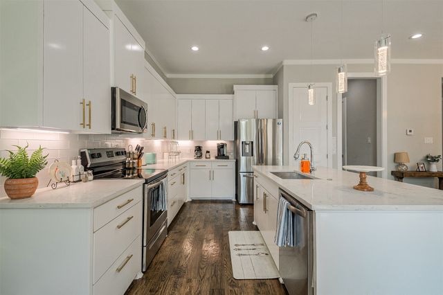 1508 Nomas Street, Dallas, TX 75212