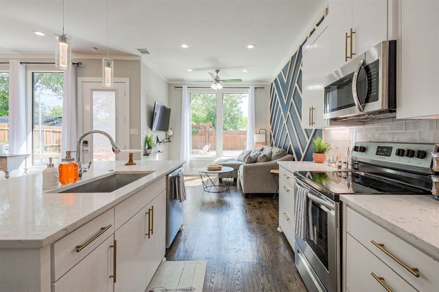 1508 Nomas Street, Dallas, TX 75212