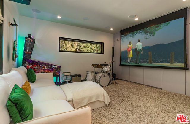 9024 Wonderland Park Avenue, Los Angeles, CA 90046