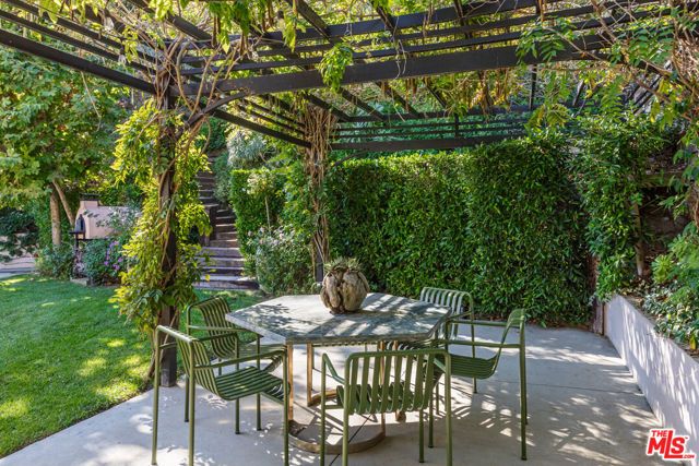 9024 Wonderland Park Avenue, Los Angeles, CA 90046