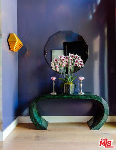 9024 Wonderland Park Avenue, Los Angeles, CA 90046