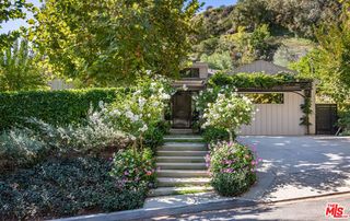 9024 Wonderland Park Avenue, Los Angeles, CA 90046