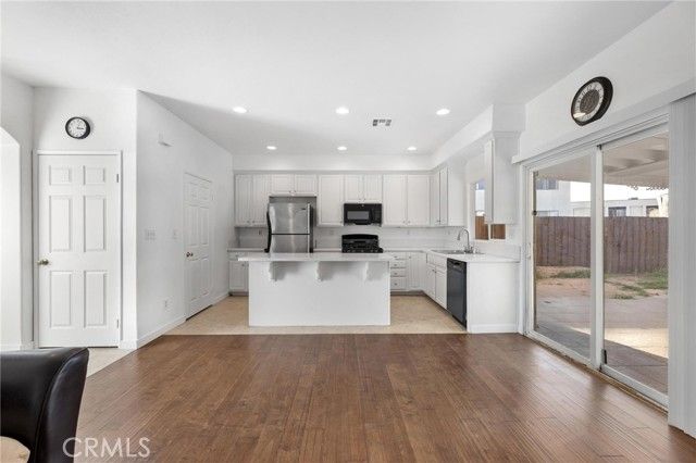 14529 Daisy Drive, Panorama City (los Angeles), CA 91402